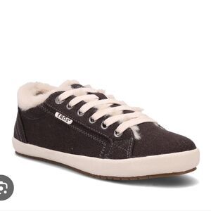 Taos Starline Sneakers with Faur Fur Trim & Lining Size 8.5W